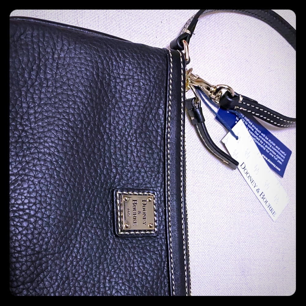 Dooney & Bourke Large Slim Wristlet